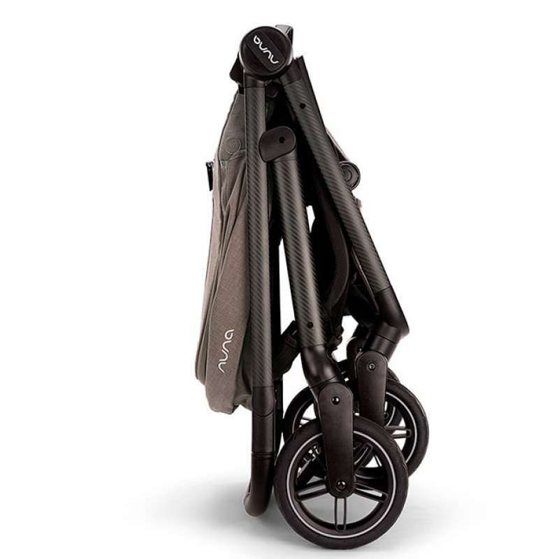 NUNA SWIV STROLLER